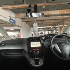 日産セレナ ハイブリッド (クルーズコントロール付き)の画像