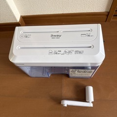 NSH-303WH ハンドシュレッダー ホワイト [マイクロカット /A4サイズ]の画像