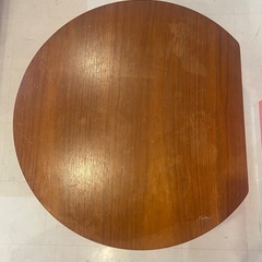 カフェテーブルの画像