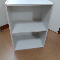 2段カラーボックスの画像