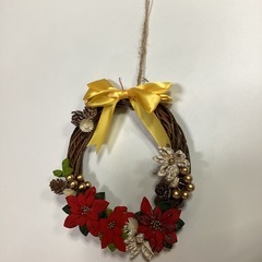 つまみ細工ポインセチアのクリスマスリースの画像