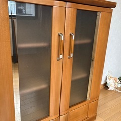 キャビネット 3段引き出し付きの画像