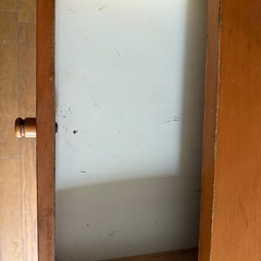 アンティークテーブルの画像