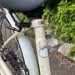 自転車 シングルギア 26インチ ホワイト カゴ付きの画像