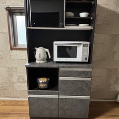 【お取引者決定】食器棚の画像