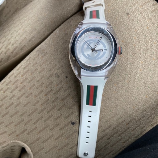 正規品GUCCIユニセックスウォッチYA137103Aメンズ