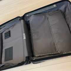 RIMOWAスーツケースの画像