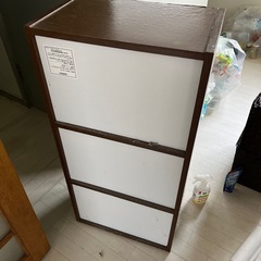 3段カラーボックスの画像