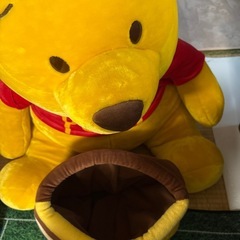 プーさん　巨大ぬいぐるみの画像