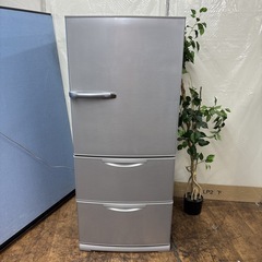 I506 🌈 ジモティー限定価格！ AQUA 冷蔵庫 (272L) 3ドア ⭐ 動作確認済 ⭐ クリーニング済の画像