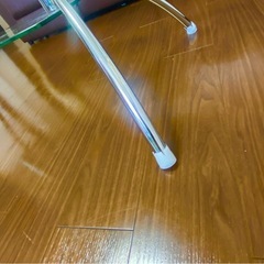 ガラステーブルの画像