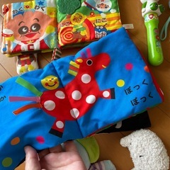 布絵本　0歳児　おもちゃの画像