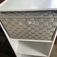 バスケット（フタ付）の画像