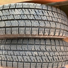 人気のVRX2 スタッドレス　155/65r14 4本セット　おまけ付きの画像
