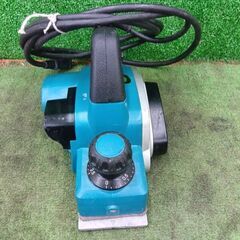 マキタ/makita KP0800A 電気カンナ 82㎜【野田愛宕店】【店頭取引限定】【中古】管理番号：ITG1947VV7Q0の画像