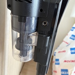 アイリスオーヤマ コードレス掃除機の画像