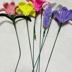 手作り 手芸 花束　モールフラワー　枯れないお花　プレゼント　誕生日　贈物　父の日　百合好の画像