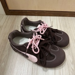 靴 スニーカー 韓国の画像