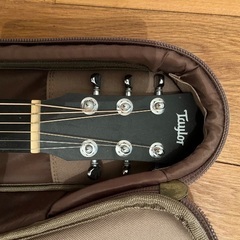 美品Taylor ギター　ケース付きの画像