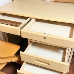 ニトリ 勉強机セット ワゴン引出し&椅子付き  の画像