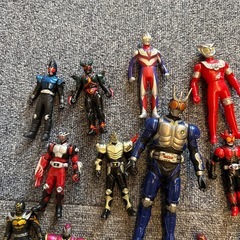 戦隊ヒーローまとめて17体の画像