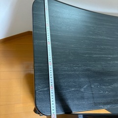 パソコンデスクの画像