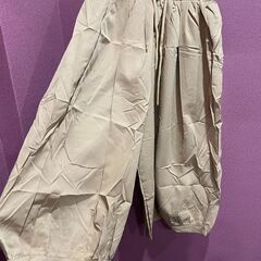 レディース 8分丈パンツ ブラック ベージュ　まとめ買い歓迎　卸ます　アマゾン引き上げ商品　倒産品　ネット商材　卸ます　転売　アマゾン引き上げ商品　卸し　問屋　倒産品　転売OK　ネット商材　アマゾン　商品　景品　コンペの画像