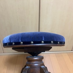 昭和初期のピアノスツールの画像