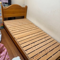 シングルベッドとマットレスセットの画像