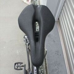 E565★　23800円★整備済み スポーツ中古自転車 【クロスバイク　ネスト　黒　48㎝】の画像