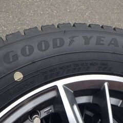 10系20系アルファードに!!　205/65R16　2023年製　アイスナビ　スタッドレス　D.O.Sアルミ付き4本セットの画像