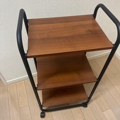 三段ラックの画像