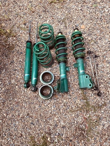 ヴェゼル　車高調