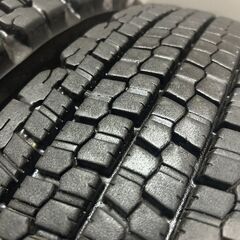 札幌発 引取OK BS W900 225/80R17.5 123/122L 17.5インチ トラックタイヤ スタッドレス 2本 23年製 バリ溝 4t レンジャー等 (KTT651)クレジットカード QRコード決済可能の画像