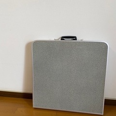 アルミフォールディングテーブルの画像