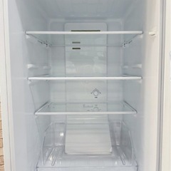 (送料無料) 2022年 美品 156L 冷蔵庫 ガラス棚 大容量ドアポケット フルオープン扉 フロント庫内LED灯 格安販売 ④の画像