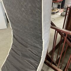 【無料】セミシングル マットレス 片面式 白系 省スペース 0円 早い者勝ち 引取歓迎 配送OKの画像