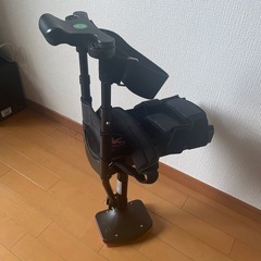 ハンズフリー松葉杖の画像