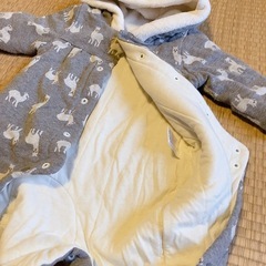 決まりました)50-70 アルパカ もこもこ ジャンプスーツ 靴下付きの画像