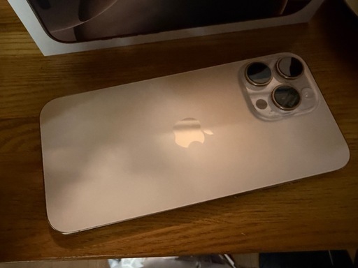 【極美品】iPhone16 promax　来月
値上げ予定