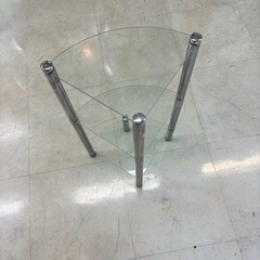 ガラス製組み立て棚の画像