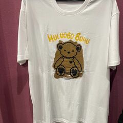 かわいいクマのTシャツ サイズはメンズの大きめです。　まとめ買い歓迎　卸ます　アマゾン引き上げ商品　倒産品　ネット商材　卸ます　転売　アマゾン引き上げ商品　卸し　問屋　倒産品　転売OK　ネット商材　アマゾン　商品　景品　コンペの画像