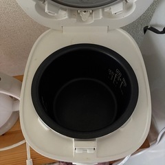 炊飯器の画像