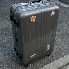 【訳あり】【早い者勝ち！】スーツケース シルバー Lサイズの画像
