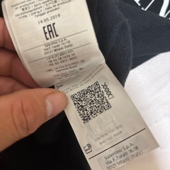 VALENTINO メンズTシャツの画像