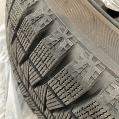 【美品】ブリヂストンスタッドレスタイヤ【185/60R15】の画像