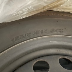 【美品】ブリヂストンスタッドレスタイヤ【185/60R15】の画像