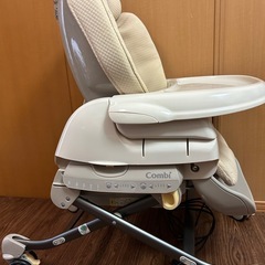 コンビ ハイローチェア 電動の画像