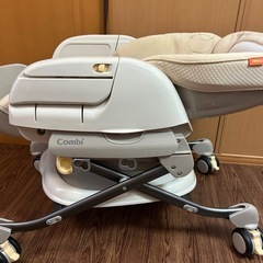 コンビ ハイローチェア 電動の画像