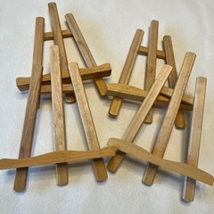 木製イーゼル４個セットの画像
